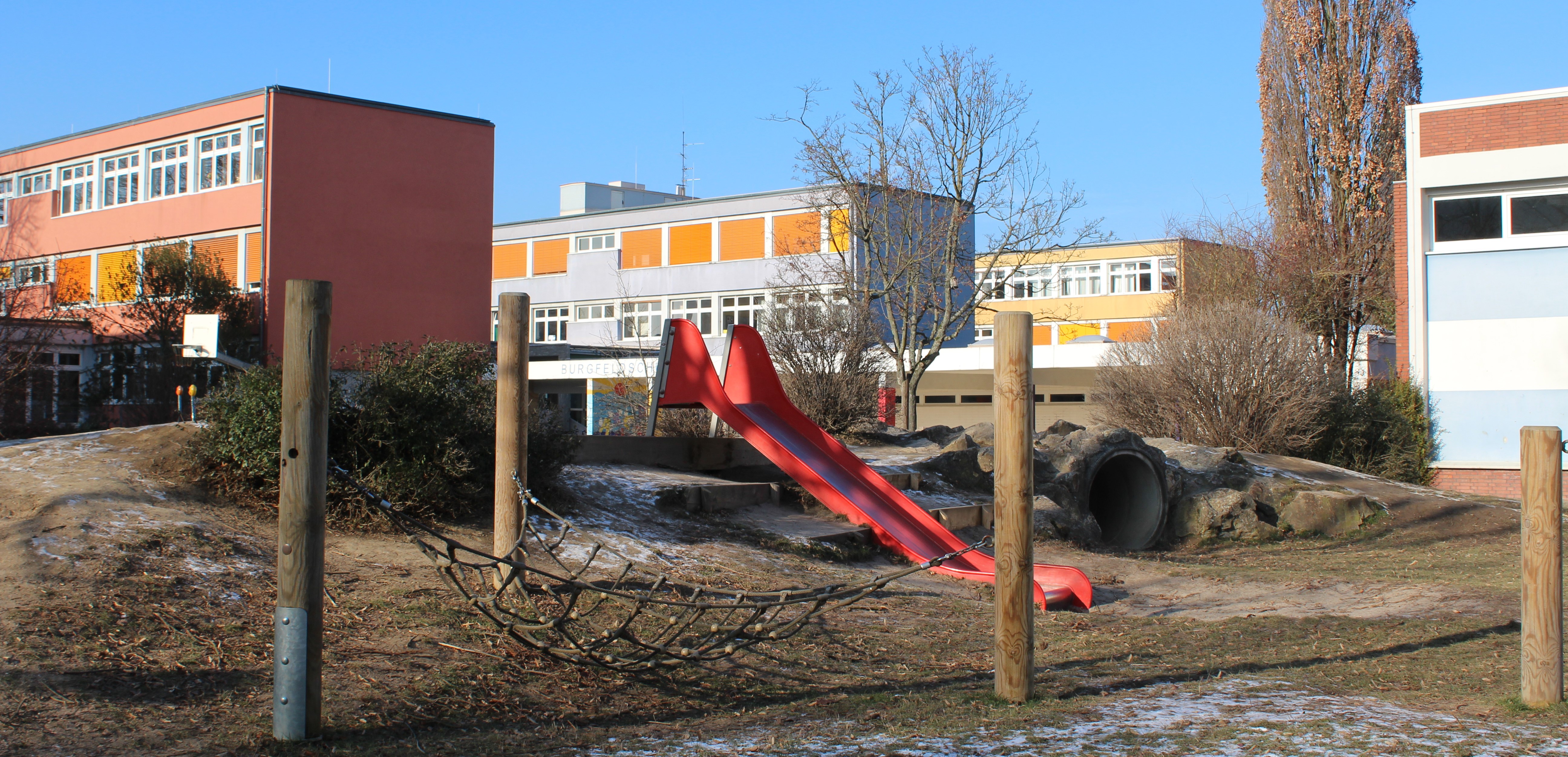 http://burgfeldschule-speyer.de/wp-content/uploads/Schule3.jpg